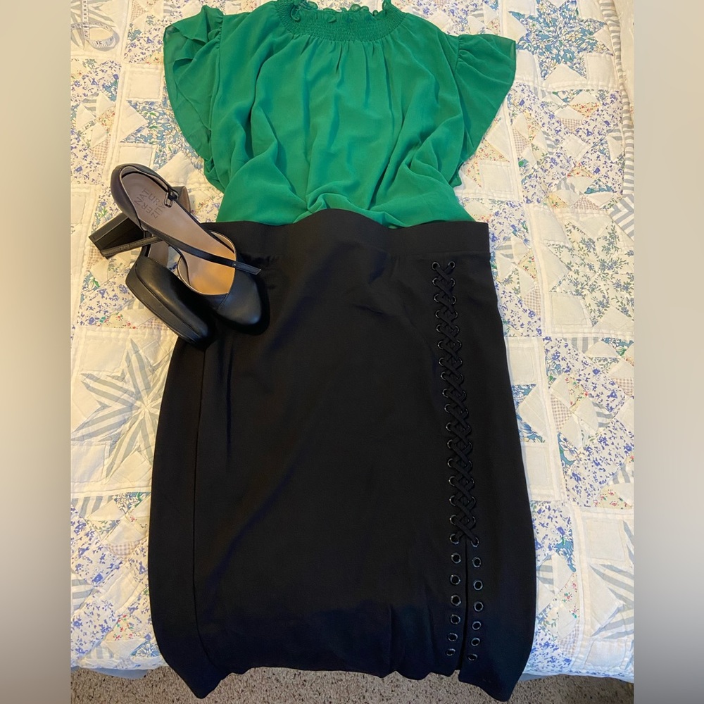 The boardroom never looked so chic!